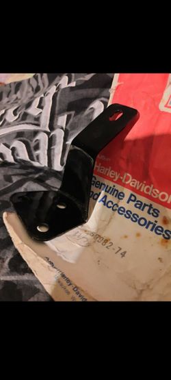 New OEM Harley Davidson License Plate Support Bracket XLH XLCH AMF