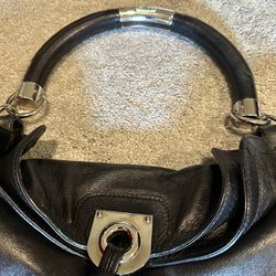 Gucci “Vintage” Black Leather Tassel Hand Bag