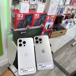 Unlocked iPhone 15 Pro Max 256GB $620 or $60 Down!