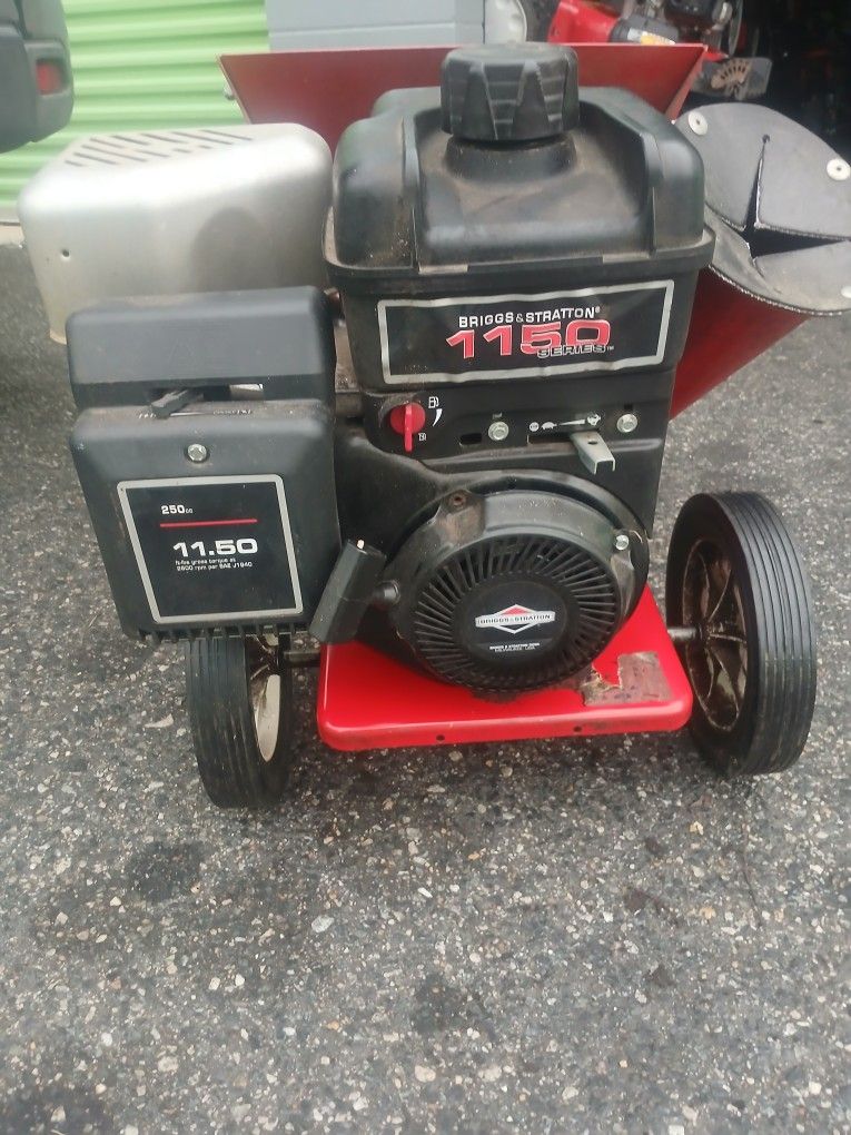 Strong Wood Chipper Barely Used