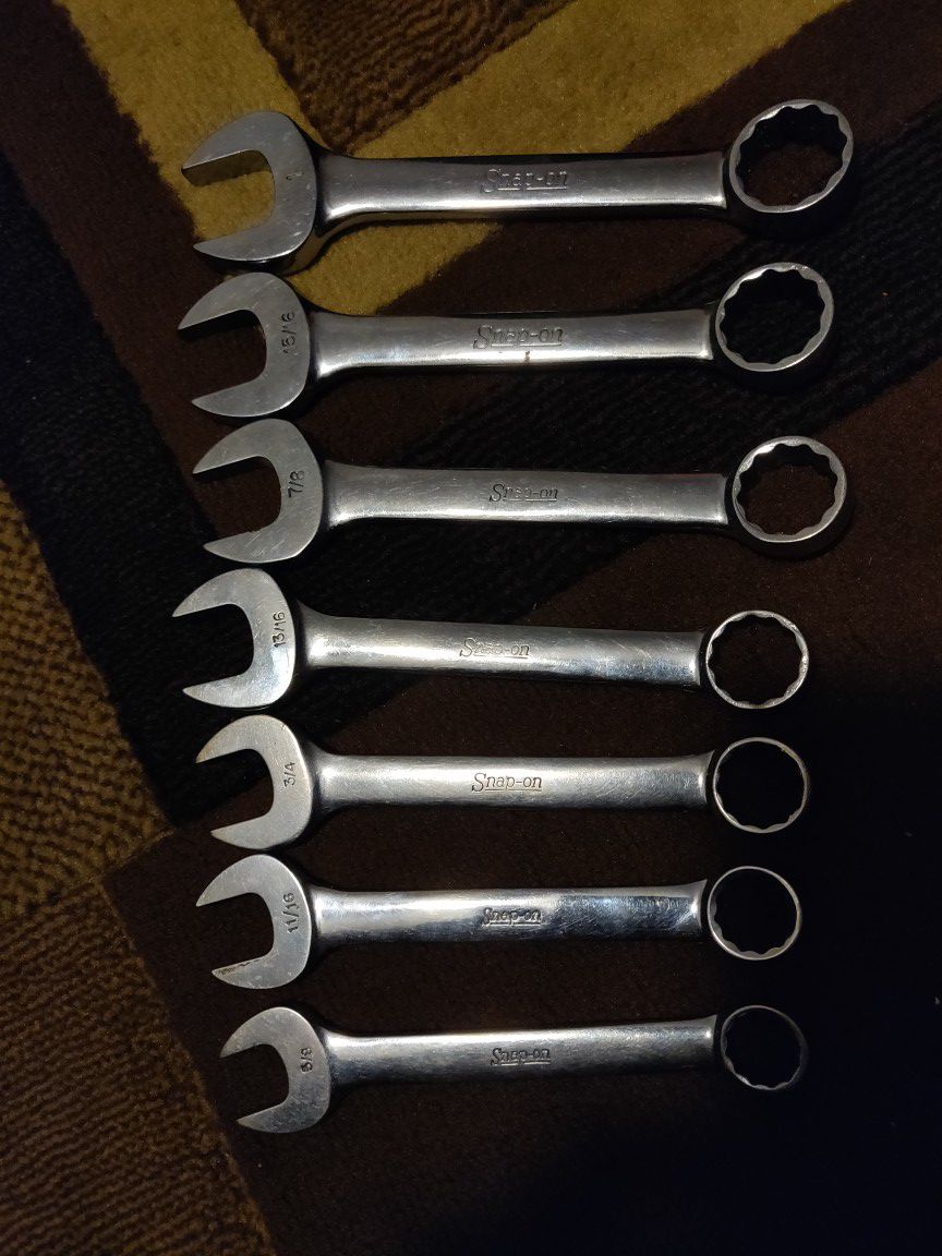 Snap on short handle wrenches 5/8,11/16,3/4,13/16,7/8,15/16,1inch older logo and 3/4,11/16,5/8,9/16 newer logo and 3/4,11/16,5/8 extra