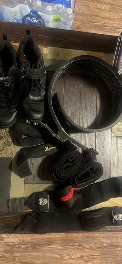 Weightlifting equipment