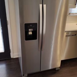 Whirlpool Refrigerator 