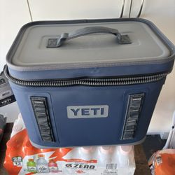 Yeti Hopper Flip 18