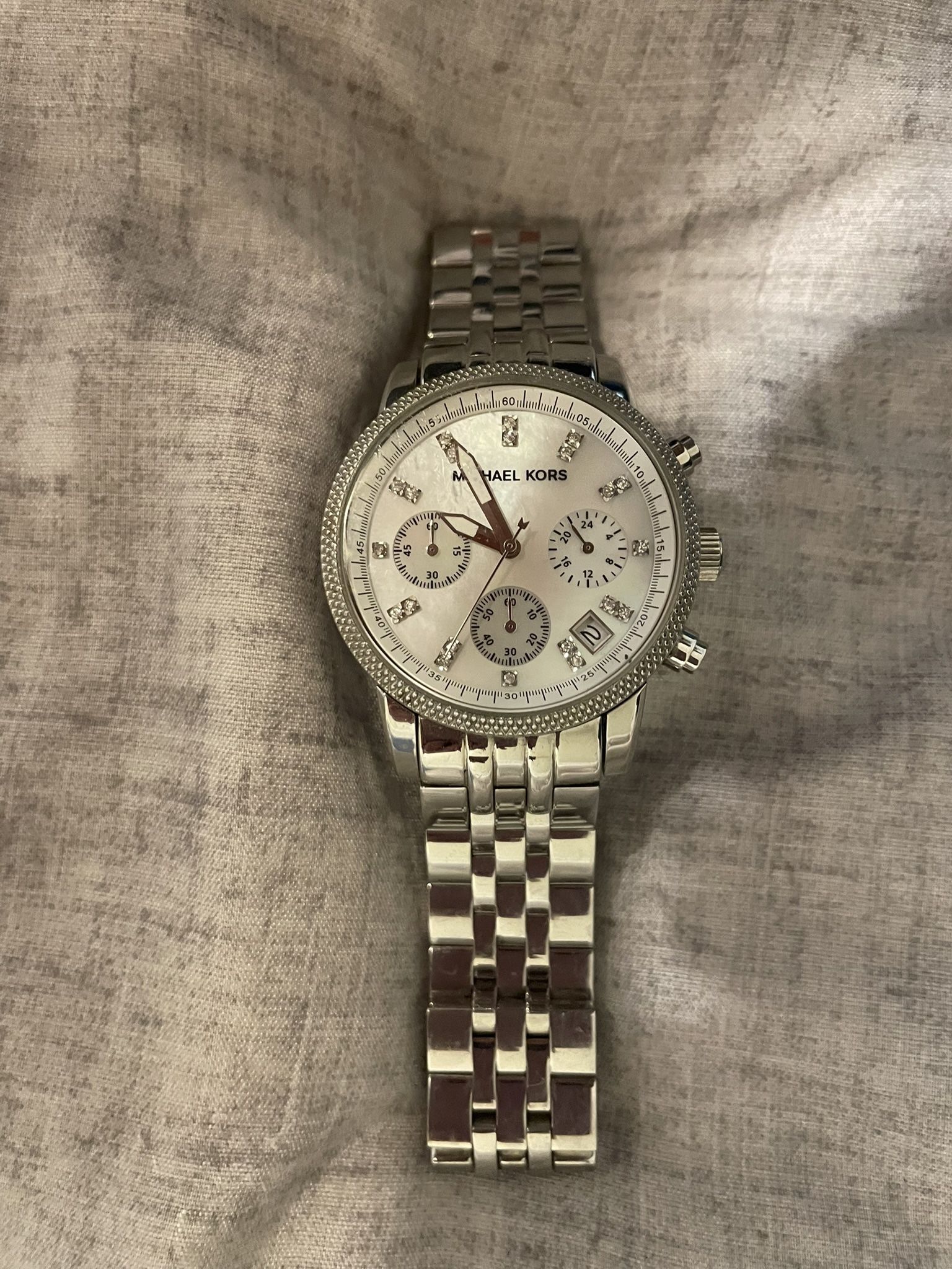 MK watch 