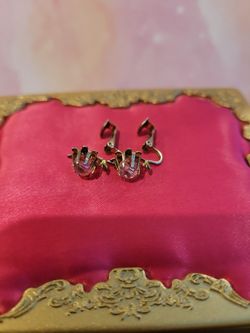 Vintage Goldtone Pink Crystal Rhinestone Clip-on Earrings F9