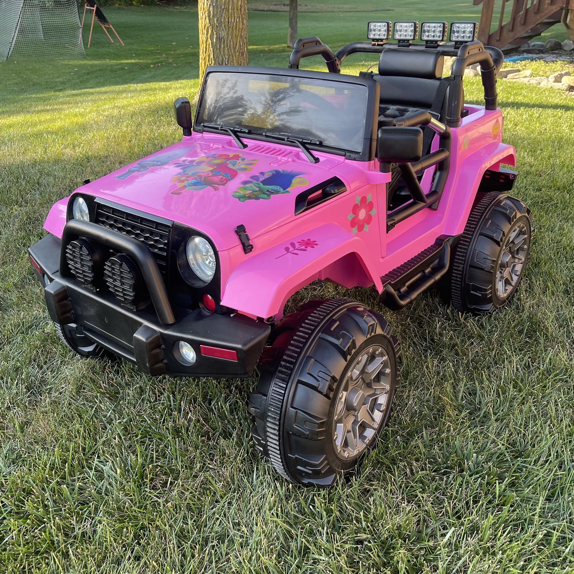 12V KIDS RIDE ON PINK PRINCESS POPPY TROLLS JEEP WITH PARENT REMOTE CONTROL /MUSIC / LIGHTS / SOUNDS - INCLUDES AFTERMARKET HIGH QUALITY BATTERY