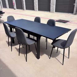 Kitchen Table with leaf and 6 Chairs. Delivery Available.