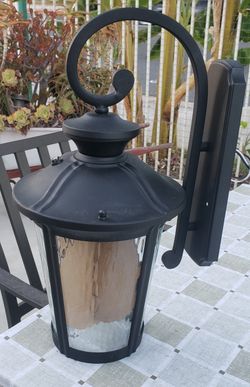 LED OUTDOOR LANTERN