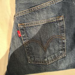 27"waist Levi's Lady's 