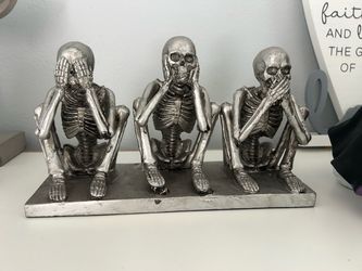 Three Wise Skeletons Figurine Set
