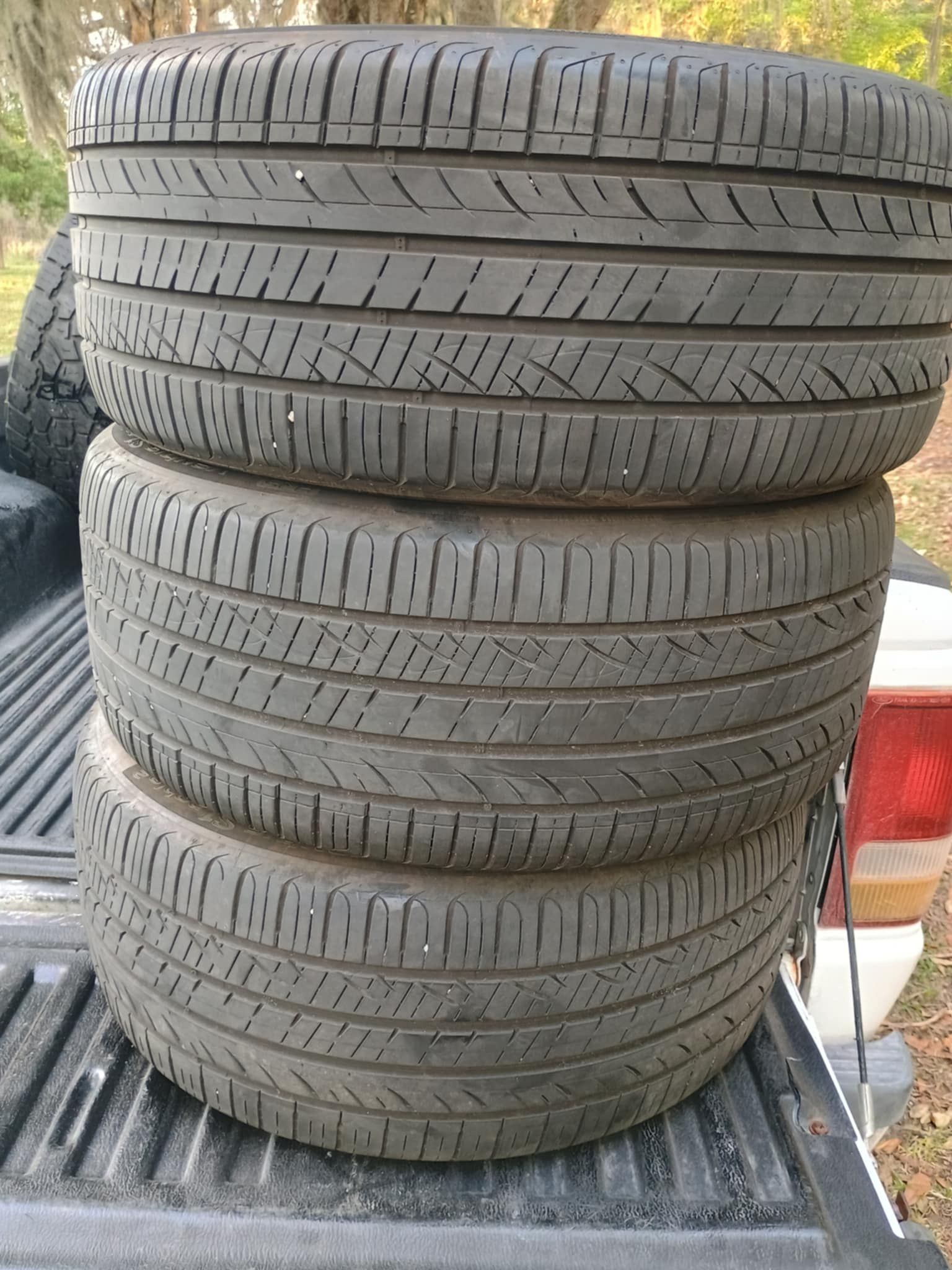 (3) 255/40r20 Hankook Ventus S1 Noble 2 HRS Runflats Foam Insulated Tires Gomas