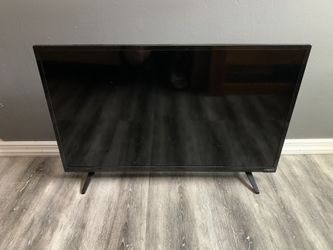 VIZIO 32" Class HD (720P) LED TV (D32hn-E4)