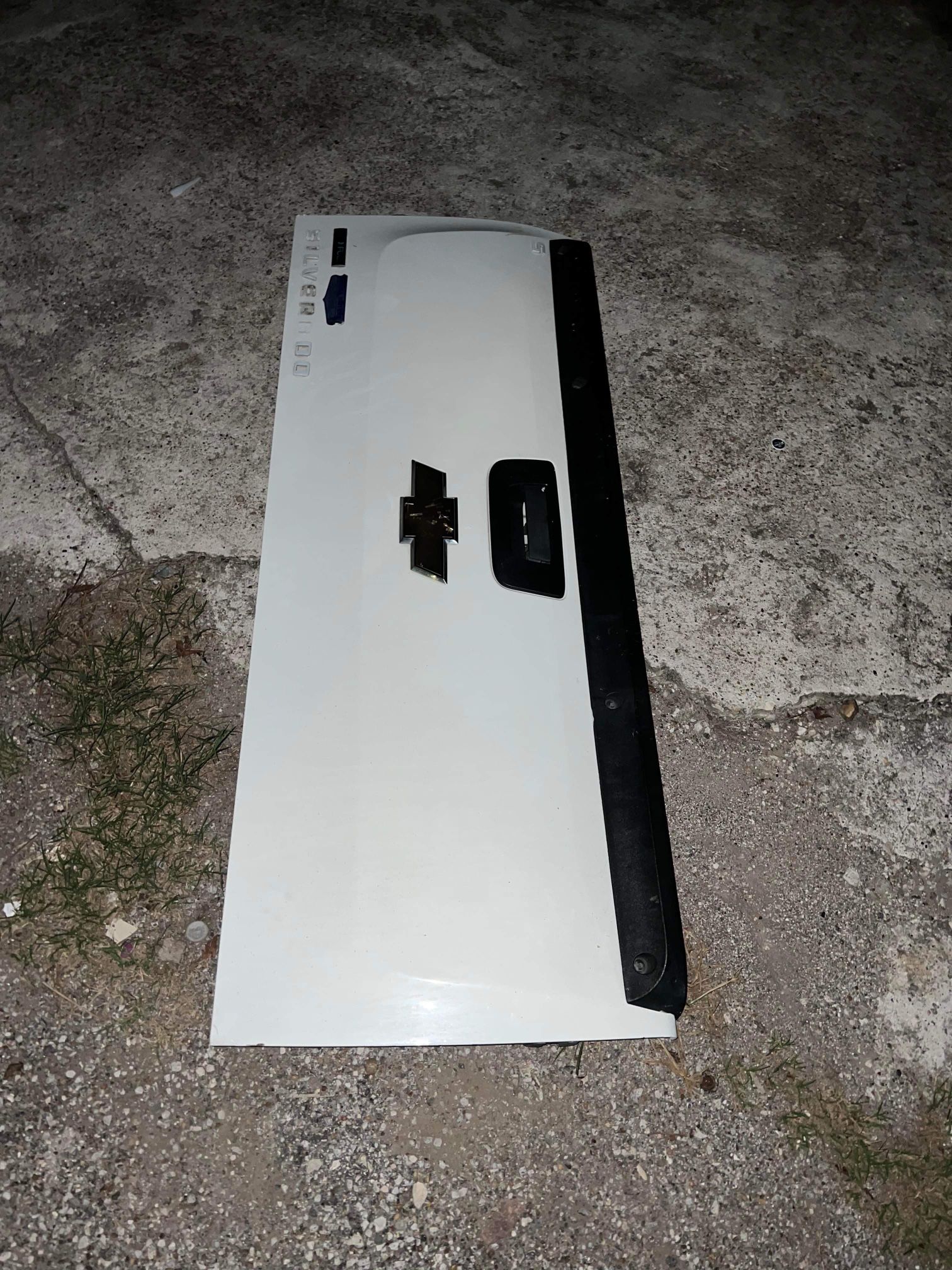 2008-2012 Chevy silverado tailgate