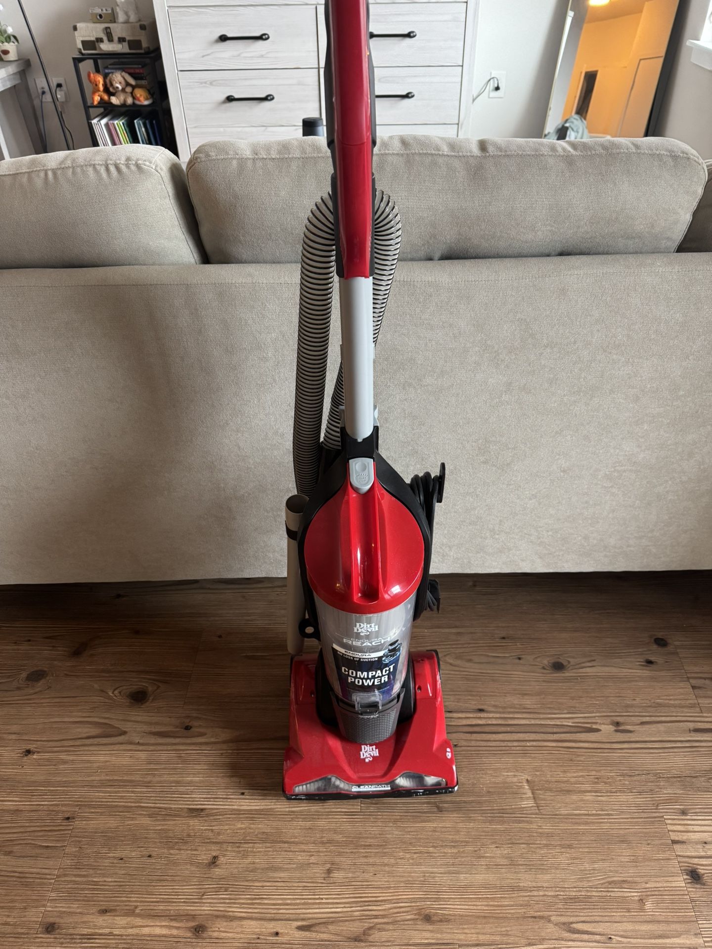 Dirt Devil Endura Reach Vacuum