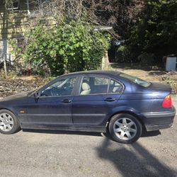 2000 BMW 323i