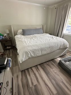 King size bed.