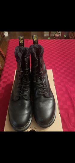 Black Dr. Martens With Fur Lining, Size 9