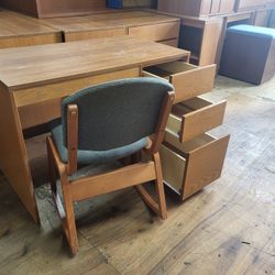 COMPLETE DESKT AND CHAIR SETTING (HOME 84)