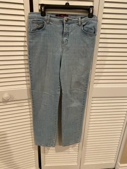 Blue Gloria Vanderbilt jeans size 12P