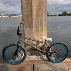 We The People Justice BMX Bike