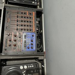 Roland DJ-2000 Set