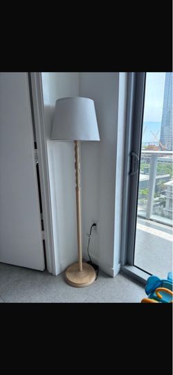 Floor lamp