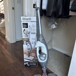 Shark® Lift-Away® Professional Steam Pocket® Mop
