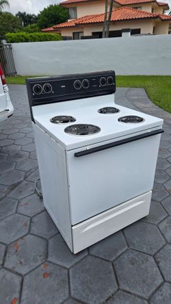 30" electrical range Roper by whirlpool