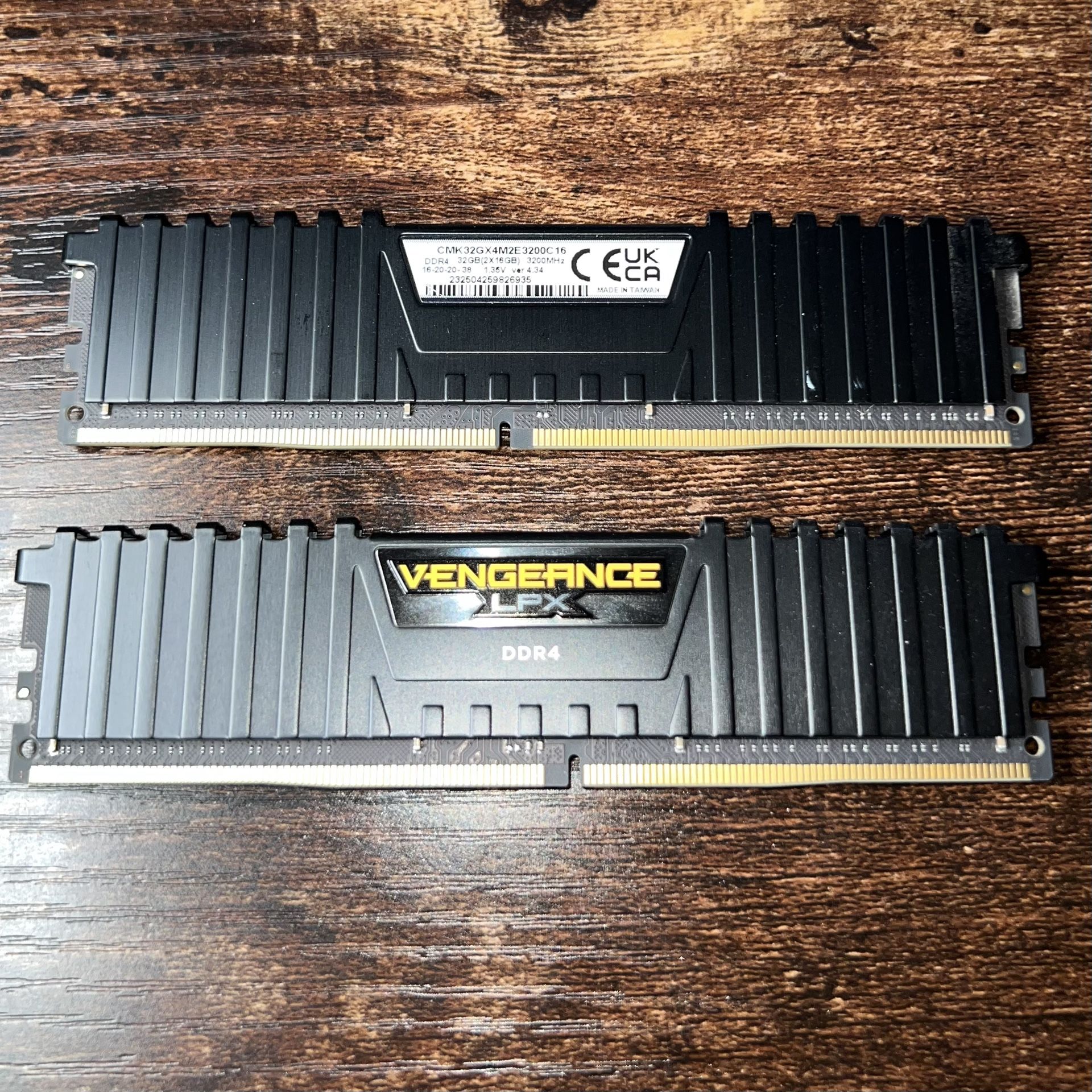 Corsair Vengeance 32gb DDR4 RAM 3200mhz