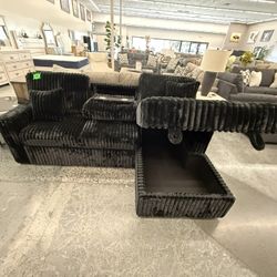 SECTIONAL WITH PULL OUT BED 