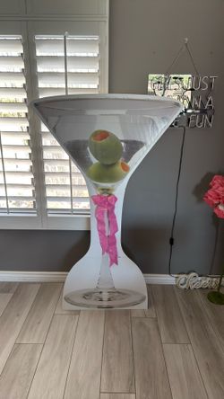 Martini cut out
