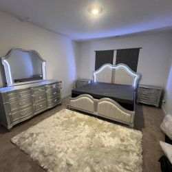 LED LIGHT BRAND NEW QUEEN BEDROOM SET SAME DAY DELIVERY 