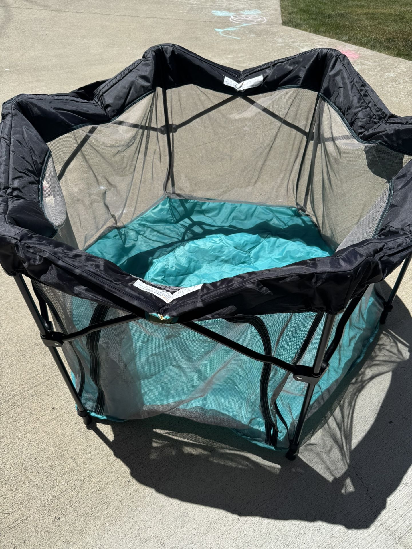 Collapsible Play Pen