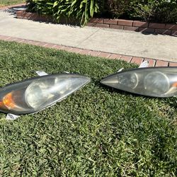02-04 Toyota Camry Le  Headlights/radio