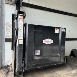 TOMMY GATE Lift