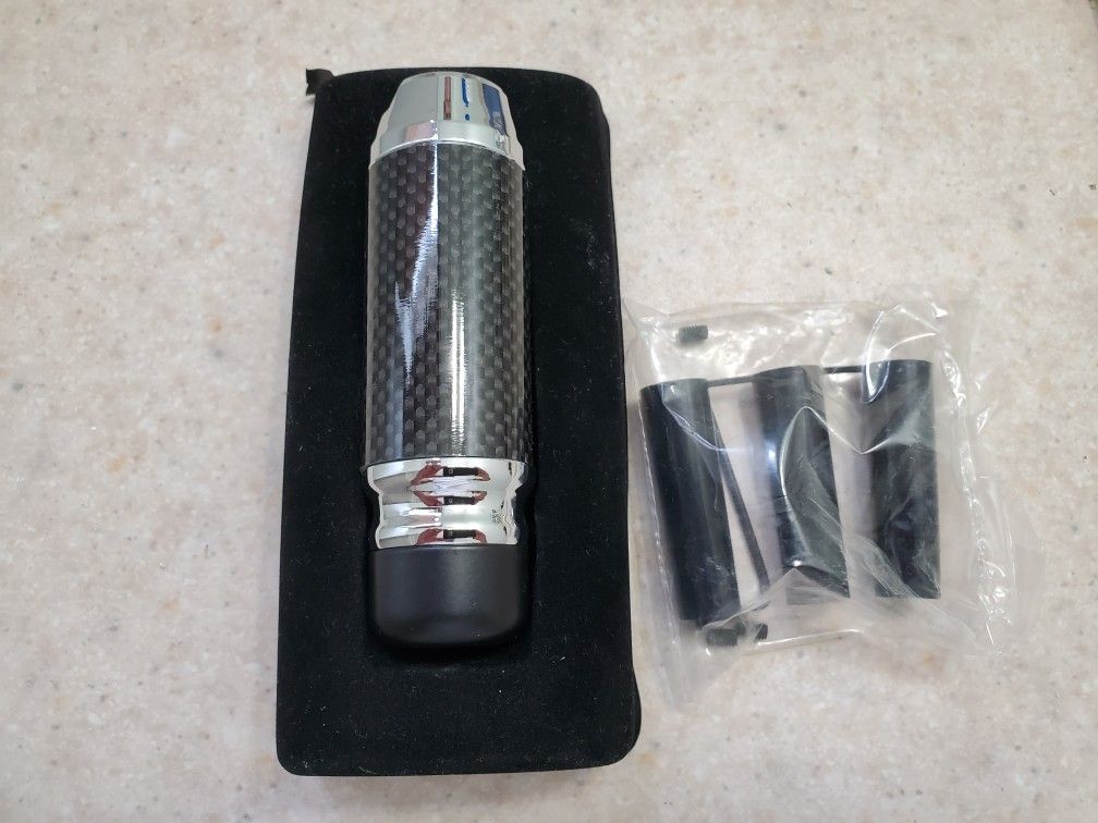 BRANDNEW Universal Automatic Carbonfiber style Shift