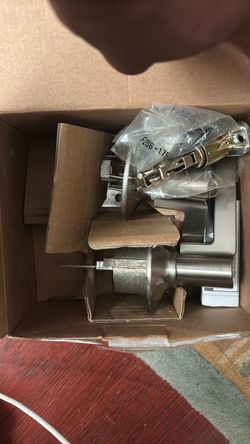 Schlage Latitude Satin Nickel Keyed Entry Lever – New in Box (F51A LAT 619)