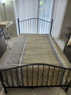 Newer full size mattress, box springs, head & footboard, New mattress topper, & bedspread