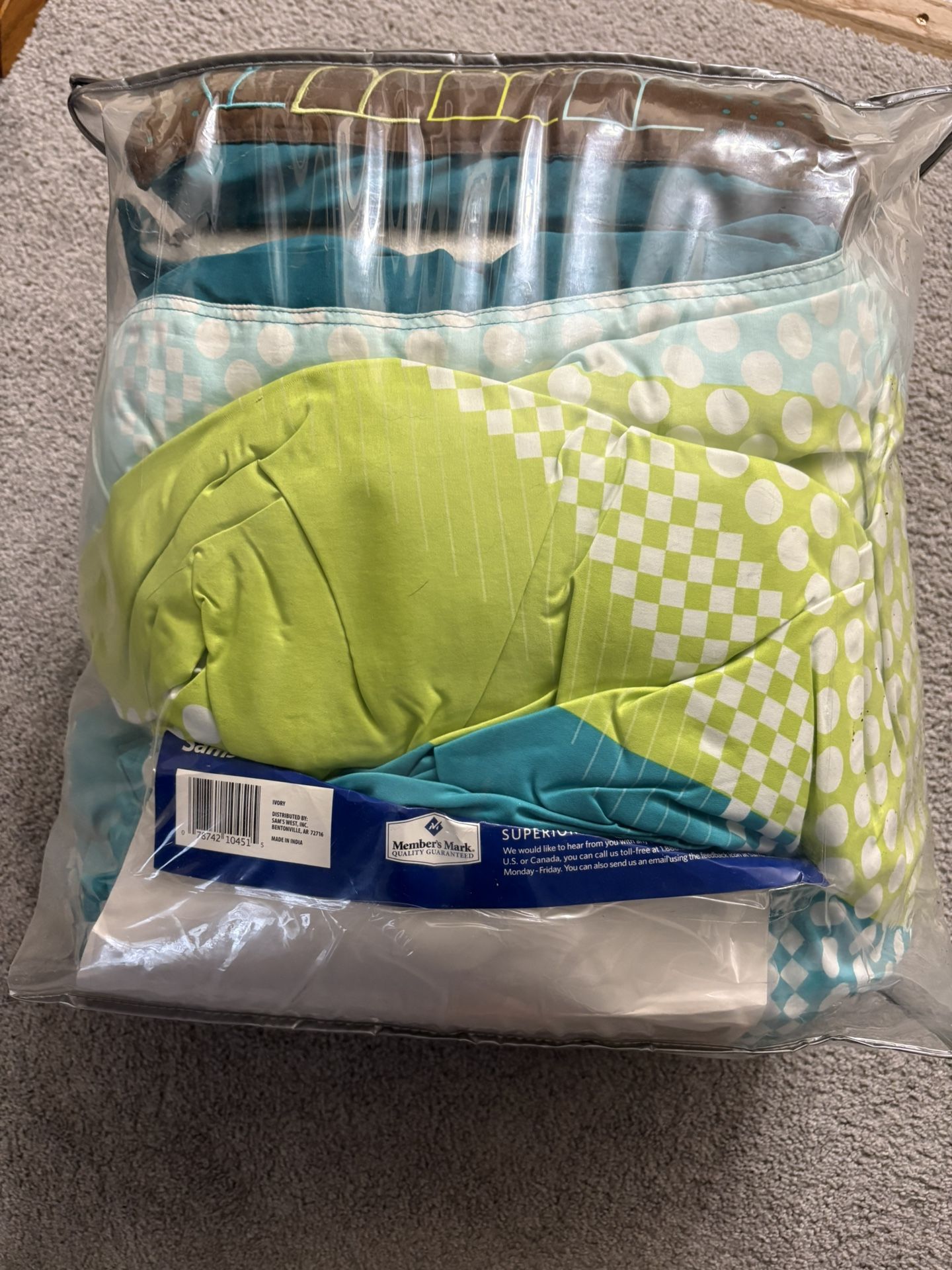 Roxy Queen comforter and sheets
