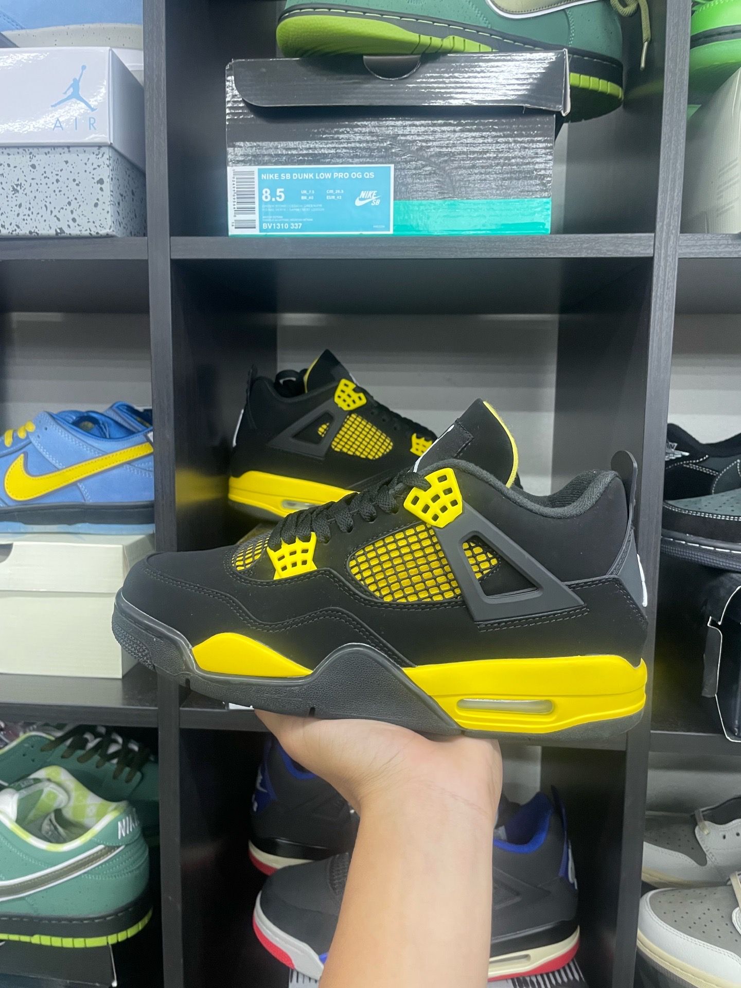 Nike Air Jordan 4 Retro Thunder