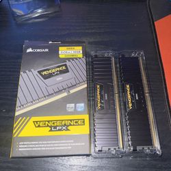 CORSAIR Vengeance LPX DDR4 RAM 32GB (2x16GB) 3200MHz CL16-20-20-38 1.35V Intel AMD Desktop Computer Memory - Black (CMK32GX4M2E3200C16)