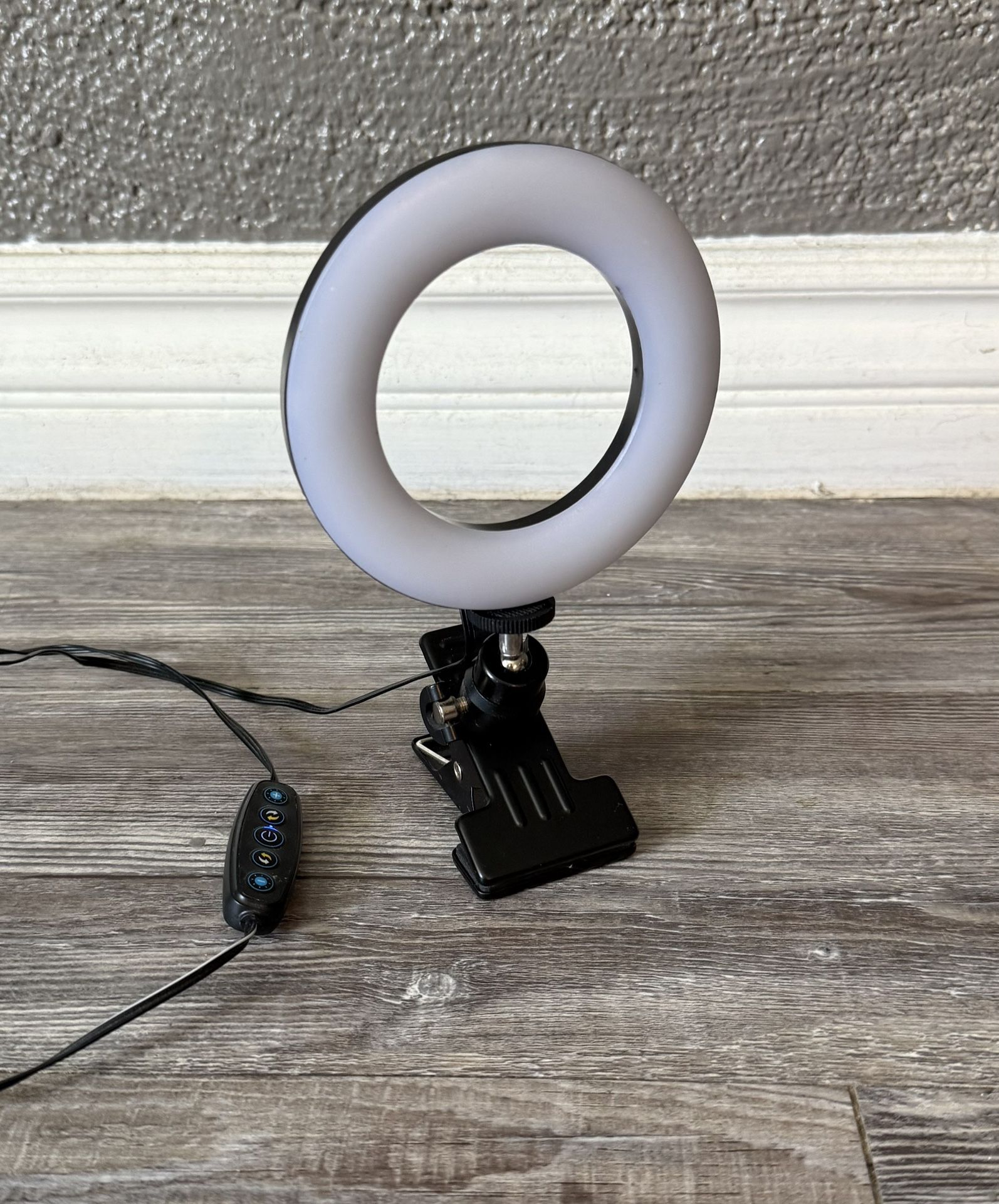 Portable Ring Light Adjustable Push Button Control w/ Clamp