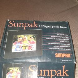 Digital Photo Frame