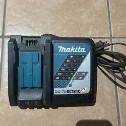 Makita Charger 