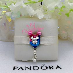Adorable Charm 925 silver for Pandora moments bracelet.