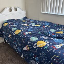 Twin Bed/ With Trundle Bed