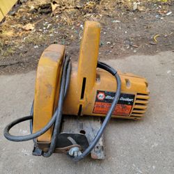 BLACK AND DECKER 7 1/4 CIRCULAR SAW