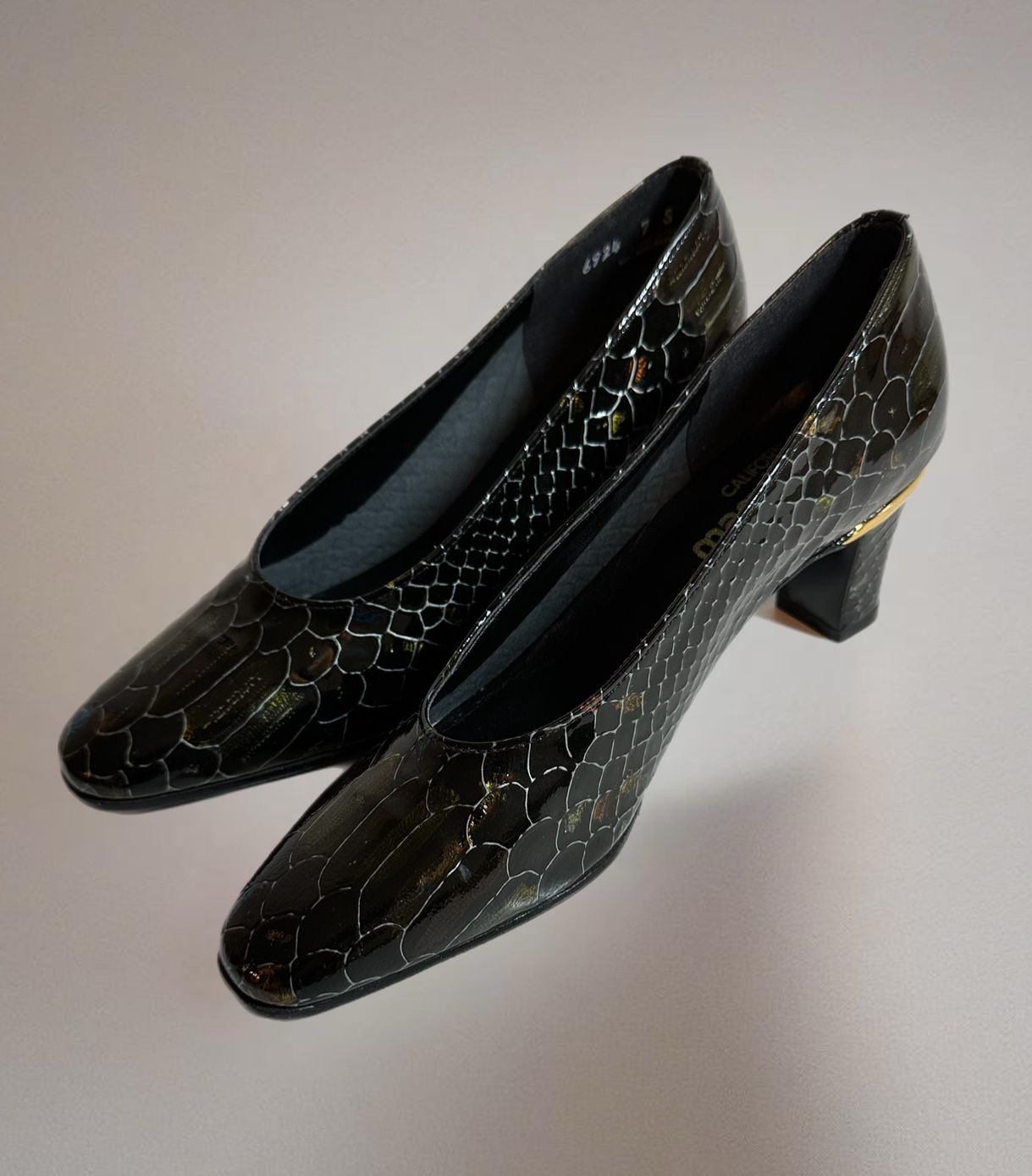 California Magdesians Vintage Leather Fringe Shoes Women’ Size 7 6924 NEW
