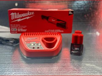 NEW Milwaukee M12 3/8” Cordless Ratchet Kit w/ Battery & Charger (2457-20)